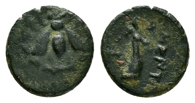 IONIA.Ephesos.(Circa 4th century).Ae.

Obv : Bee.

Rev : Stag.

Condition : Nice...