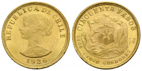 Republik 50 Pesos 1926. 24.0 mm. Gold 0.900. Vs. Freiheitskopf links, darunter Datum. Rv. Wappen. Zwei Nominale erscheinen auf dieser Münze: 50 Pesos ...