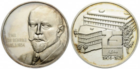 Medaillen / Medals Personen
 Silbermedaille / Silver medal 1979. 45.4 mm. EMIL VON BEHRING 15.3.1854. Rv. 75 Jahre / th BEHRING INSTITUT 1904-1979 Fi...