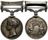 Königreich / Kingdom
Victoria, 1837-1901 Silbermedaille / Silver medal 1860. 62 mm x 37.2 mm. Medaille mit Bandschlaufen Anhänger / Medal with ribbon...
