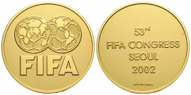 Vergoldete Kupfer-Nickel-Zinkmedaille / Gilt copper-nickel-zinc medal 2002. 50.2 mm. FIFA. Fédération Internationale de Football Association / Vereini...