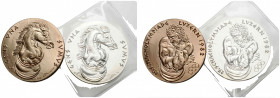 Medaillen / Medals
 Silbermedaille / Silver Medal 1982. 33.0 mm. von Hans Erni (1909 -2015), zur 25. Schacholympiade Luzern / to the 25th Chess Olymp...