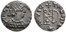 DARK AGES 
 OSTROGOTHS IN ITALY 
 THEODERIC, 493-526. Quarter siliqua in the name of Anastasius, Milan, about. 491-526. AR 0.76 g. DN ANAST - ASIVS ...