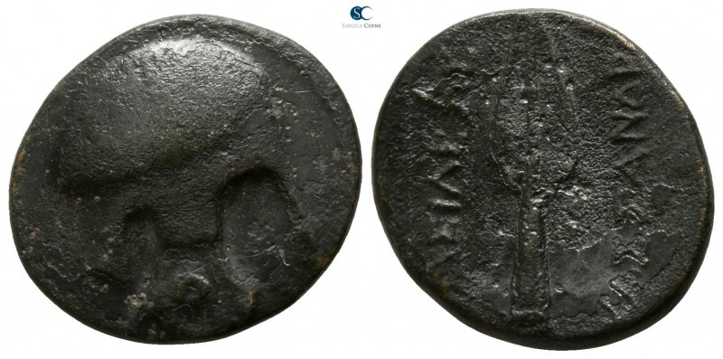 Kings of Macedon. Uncertain mint. Kassander 306-297 BC. 
Bronze Æ

17mm., 3,6...