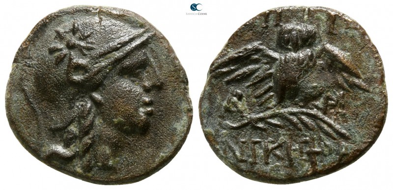 Mysia. Pergamon circa 200-133 BC. 
Bronze Æ

15mm., 2,63g.

Helmeted head o...