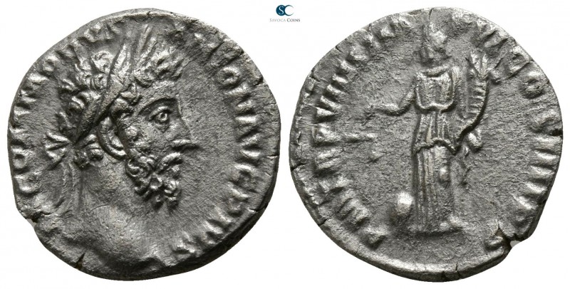 Commodus AD 180-192. Rome
Denarius AR

17mm., 3,02g.

M COMMODVS ANTON AVG ...