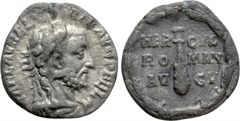 COMMODUS (177-192). Denarius. Rome. 

Obv: L AEL AVREL COMM AVG P FEL. 
Head ...