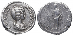 198 d C. Julia Domna. Roma. Denario. DS 4207 g. Ag. 3,65 g. HILARITAS. Júbilo a izq. MBC+. Est.60.