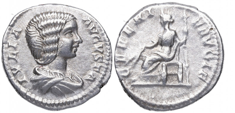 200 d C. Julia Domna. Roma. Denario. DS 4208 a. Ag. 3,15 g. CERERI FRVGIT. Ceres...
