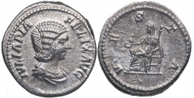 213 d.C. Julia Domna. Roma. Denario. DS 4254 g. Ag. 3,47 g. VESTA. Vesta sentada a izq. MBC+. Est.70.