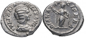 214 d.C. Julia Domna. Roma. Denario. DS 4254. Ag. 3,15 g. DIANA LVCIFERA. Diana a izq. MBC+. Est.70.
