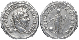 212 d.C. Caracalla. Roma. Denario. DS 4457 i. Ag. 3,25 g. PROVIDENTIAE DEORVM. Providencia a izq. MBC+. Est.60.
