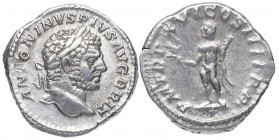 213 d.C. Caracalla. Roma. Denario. DS 4458 c.1.a.. Ag. 3,90 g. PM TR P XVI COS IIII PP. Hércules a izq. MBC+. Est.60.