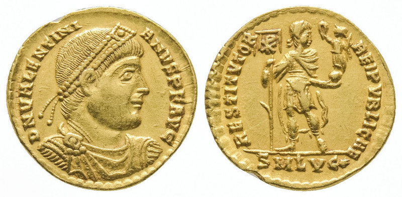 Valentinien I (364-375).
Solidus de Lyon (4,46 g) au buste diadémé, drapé et cu...