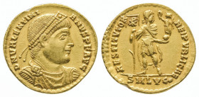 Valentinien I (364-375).
Solidus de Lyon (4,46 g) au buste diadémé, drapé et cuirassé de l’empereur. R/ Valentinien, debout à d. tient un labarum chr...