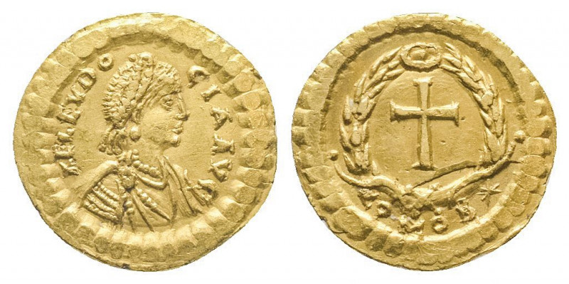 Eudocia, épouse de Théodose II . Trémissis de Constantinople (1,53 g) au buste d...