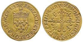 FRANCOIS I (1515-1547). Ecu d’or du 5° type (3,37 g.) pour Paris également.
Ref : Dy 775.
TTB
