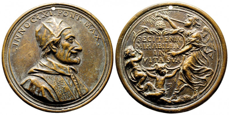 VATICAN. INNOCENT XI.
Médaille de bronze (68 mm) au buste du pape, possiblement ...