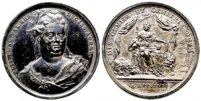 LORRAINE. Médaille d’argent (43,6 mm) datée 1717 au buste de trois quart de la d...