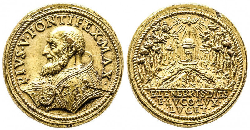 PIE V (1566-1572).
Médaille de bronze doré (31,7 mm) au buste du pontife n.d., m...