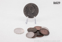 Österreich, Konv. 12 Münzen, dabei 5 Kronen 1908 (Regierungsjubiläum), 1 Krone 1915, 1 Kreuzer 1851, etc., gemischter Zustand, bitte besichtigen