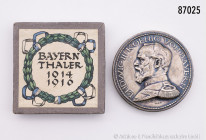 Bayern, Steckmedaille, Bayernthaler 1914/1916, von Richard Klein, versilbertes Etui in Form einer Münze König Ludwig III., darin chromlithographiertes...
