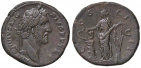 ROMANE IMPERIALI - Antonino Pio (138-161) - Sesterzio - Testa laureata a d. /R La Salute stante a s. alimenta un serpente che si erge da altare con ti...