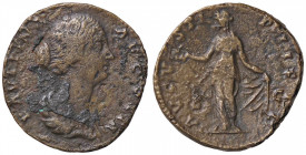 ROMANE IMPERIALI - Faustina II (moglie di M. Aurelio) - Sesterzio - Busto drappeggiato a d. /R La Speranza stante a s. con un fiore e si alza la veste...