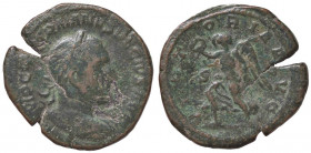 ROMANE IMPERIALI - Traiano Decio (249-251) - Sesterzio - Busto laureato e drappeggiato a d. /R La Vittoria andante a s. con corona e palma C. 117/9 (A...