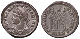 ROMANE IMPERIALI - Crispo (317-326) - Follis ridotto - Busto laureato e corazzato a s. /R Porta da campo senza battenti sormontata da due torri ed una...