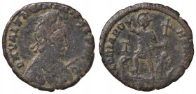 ROMANE IMPERIALI - Valentiniano II (375-392) - AE 2 (Smirne) - Busto elmato e drappeggiato a d., con lancia e scudo /R Valentiniano stante a s. su vas...