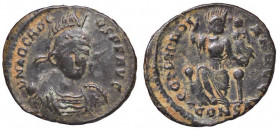 ROMANE IMPERIALI - Arcadio (383-408) - AE 3 - Busto elmato e corazzato di fronte con scudo e lancia /R Costantinopoli seduta in trono con lancia e glo...