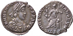 ROMANE IMPERIALI - Onorio (393-423) - Siliqua (Roma) - Busto diademato e drappeggiato a d. /R Roma seduta a s. su corazza con globo sormontato da Vitt...