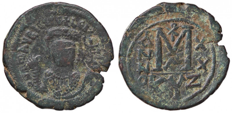 BIZANTINE - Maurizio Tiberio (582-602) - Follis (Cizico) Sear 518 (AE g. 12,44)...