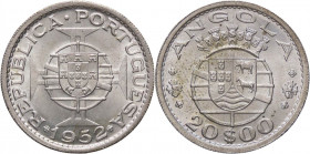 ESTERE - ANGOLA - Dominazione portoghese (1910-1975) - 20 Escudos 1952 Kr. 74 AG
 
FDC