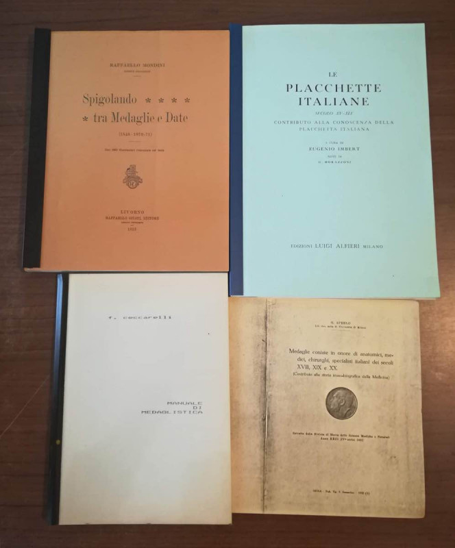BIBLIOGRAFIA NUMISMATICA - LIBRI Insieme di 4 cataloghi/opuscoli sulla medaglist...