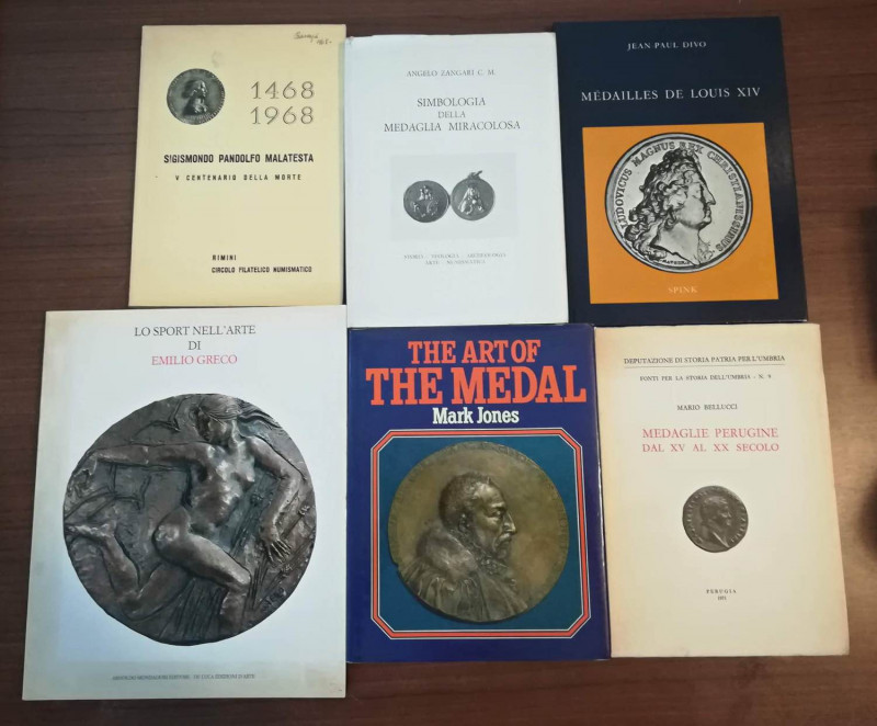 BIBLIOGRAFIA NUMISMATICA - LIBRI Insieme di 6 cataloghi sulla medaglistica
 
B...