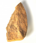 PREHISTORIA. Bifaz. Periodo Achelense (200.000 a.C.). Cuarcita. Altura 13 cm.