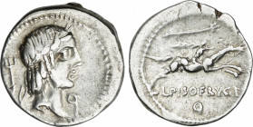Calpurnia
Denario. 90-89 a.C. CALPURNIA. L. Calpurnius Piso Frugi. Anv.: Cabeza de Apolo a derecha, detrás tridente, bajo el mentón, letra griega. Re...