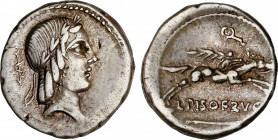 Calpurnia
Denario. 90-89 a.C. CALPURNIA. L. Calpurnius Piso Frugi. Anv.: Cabeza de Apolo a derecha, detrás serpiente sobre flecha. Rev.: Jinete galop...