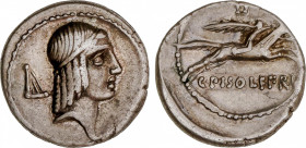 Calpurnia
Denario. 64 a.C. CALPURNIA. C. Calpurnius Piso Frugi. Anv.: Cabeza de Apolo a derecha , detrás arpa (?). Rev.: Jinete galopando a derecha e...