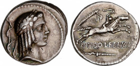 Calpurnia
Denario. 64 a.C. CALPURNIA. C. Calpurnius Piso Frugi. MUY ESCASA. Anv.: Cabeza de Apolo a derecha, detrás serpiente enrollada en su bastón....