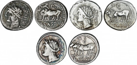 Cassia
Lote 3 monedas Denario. 102 a.C. CASSIA. L. Cassius Caecianus. AR. En anverso: Cabeza laureada de Ceres a izquierda, detrás (G punto debajo, G...