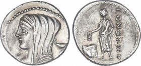 Cassia
Denario. 55 a.C. CASSIA. L. Cassius Longinus. BELLA. Anv.: Busto velado de Vesta a izquierda entre letra G y copa. Rev.: Ciudadano romano vota...
