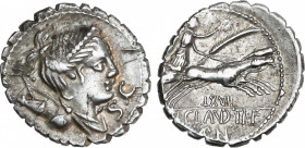 Claudia
Denario. 79 a.C. CLAUDIA. Ti. Claudius Nero. Anv.: Busto diademado de Diana a derecha, entre arco y carcaj y SC delante. Rev.: Victoria en bi...