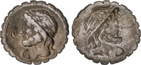 Cornelia
Denario Incuso. 106 a.C. CORNELIA. L. Cornelius Scipio Asiagenus. Anv.: Cabeza laureada de Júpiter a izquierda, debajo del mentón letra G. R...