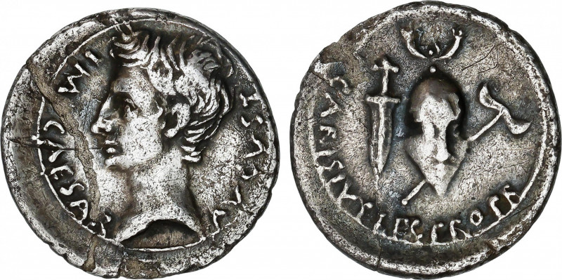 Augustus (27 BC-14AD)
Denario. Acuñada el 23 a.C. AUGUSTO. P. Carisius. EMÉRITA...