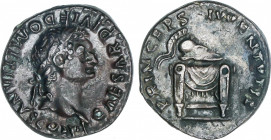 Domitianus (81-96 AD)
Denario. Acuñada el 80 d.C. DOMICIANO. Anv.: CAESAR DIVI. VESP. F. DOMITIANVS COS. VII. Cabeza laureada a derecha. Rev.: PRINCE...