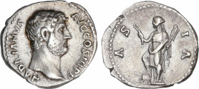 Hadrianus (117-138 AD)
Denario. Acuñada el 134-138 d.C. ADRIANO. Anv.: HADRIANVS AVG. COS III P. P. Cabeza descubierta de Adriano a derecha. Rev.: AS...
