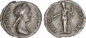Sabina (137 AD(
Denario. ´ Acuñada el 136 d.C. SABINA. Anv.: SABINA AVGVSTA. Busto diademado a derecha. Rev.: CONCORDIA AVG. Concordia en pie a izqui...